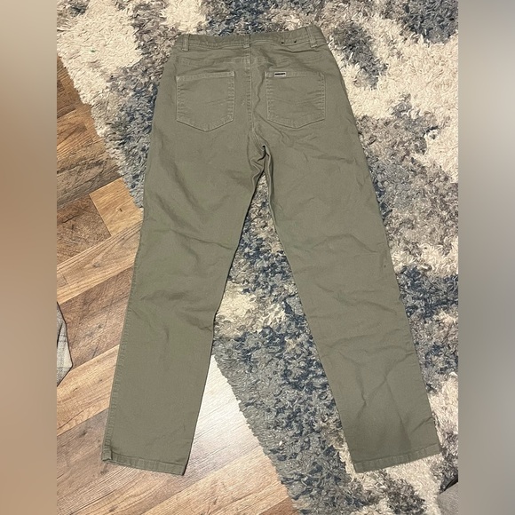 Southern Point Co - Picture 2 of 4